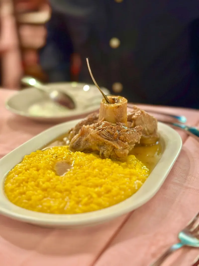 餐桌上的旅行家｜來自1574年的經典美味， Ossobuco alla Milanese（米蘭燉小牛膝）× Risotto all